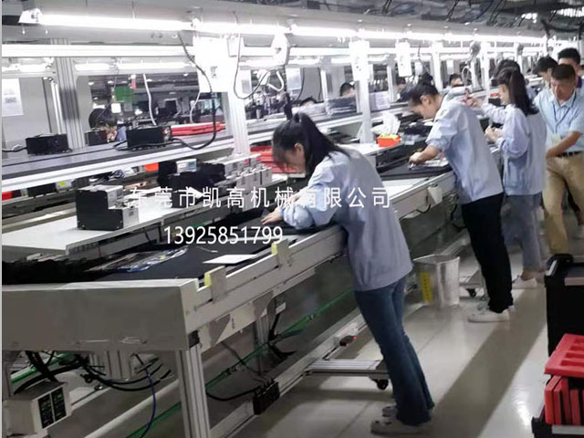 電腦組裝高速（sù）組裝線